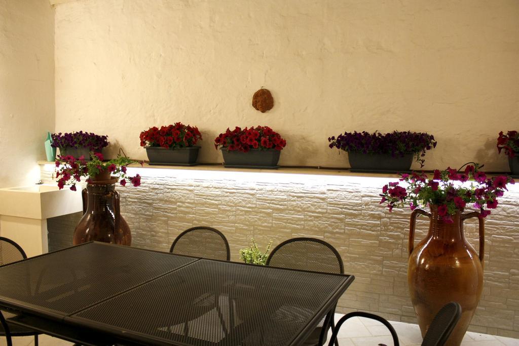 Micca House Apartment Ostuni Ruang foto